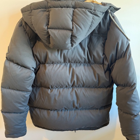 Faherty Mens Polar Fjord Puffer Jacket - Size M - Picture 3 of 9